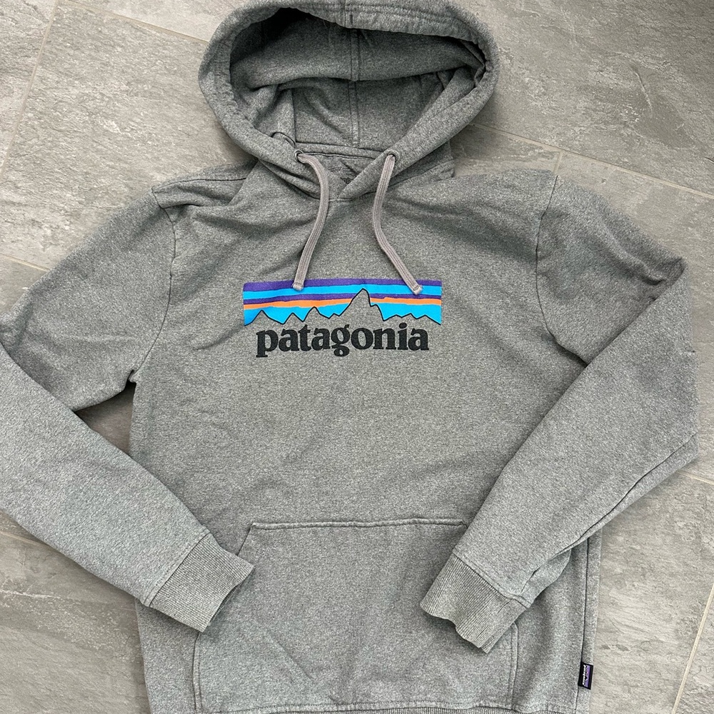 NEW Patagonia Gray Uprisal Hoodie. Size Medium